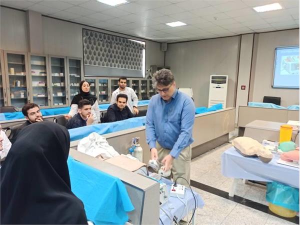 www.kums.ac.ir/fa کارگاه احیا پیشرفته بزرگسال